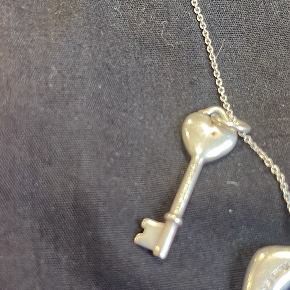 Tiffany @ Co‎ necklace - Picture 2 of 4
